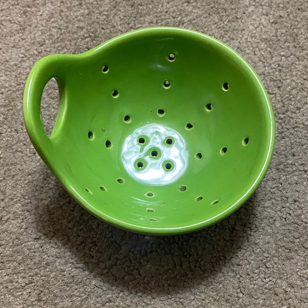 Creative CoOp Green Ceramic Colander